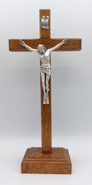 Križ na stalku - drveni