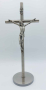 Križ na postolju - metalni