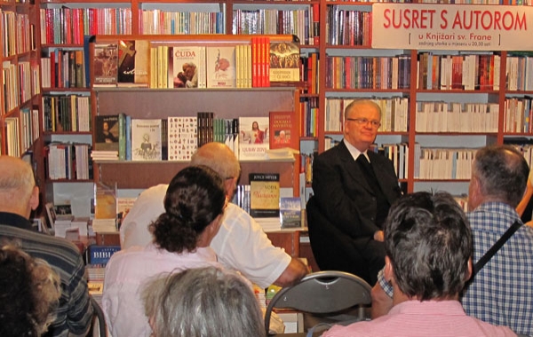 Mons. dr. Mile Vidović gostovao na Verbumovu "Susretu s autorom" u Splitu u lipnju