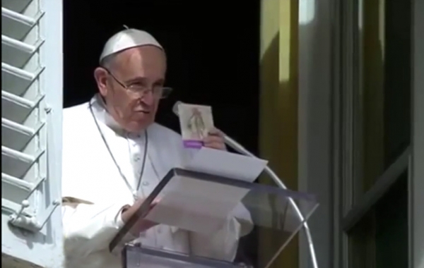 Knjižica "Čuvaj svoje srce" koju je Papa dijelio u Vatikanu od 15. svibnja besplatno u knjižarama Verbum